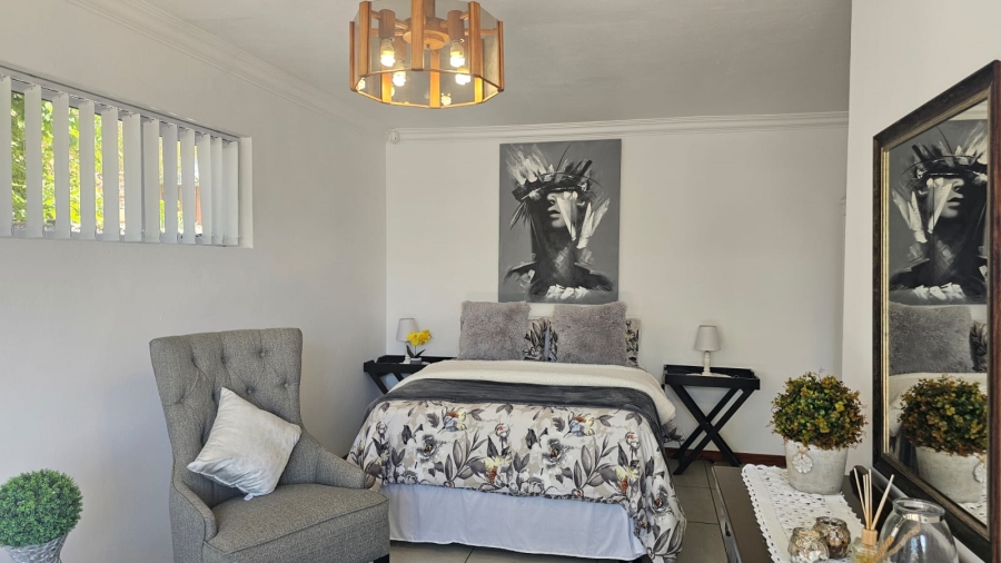 4 Bedroom Property for Sale in Stilbaai Wes Western Cape